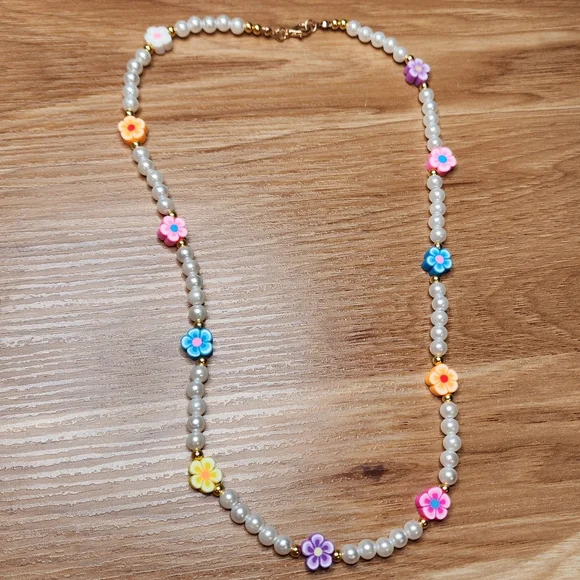 Kawaii Pearls & Colorful Flowers Beaded Necklace Y2K Handmade - Picture 5 of 6